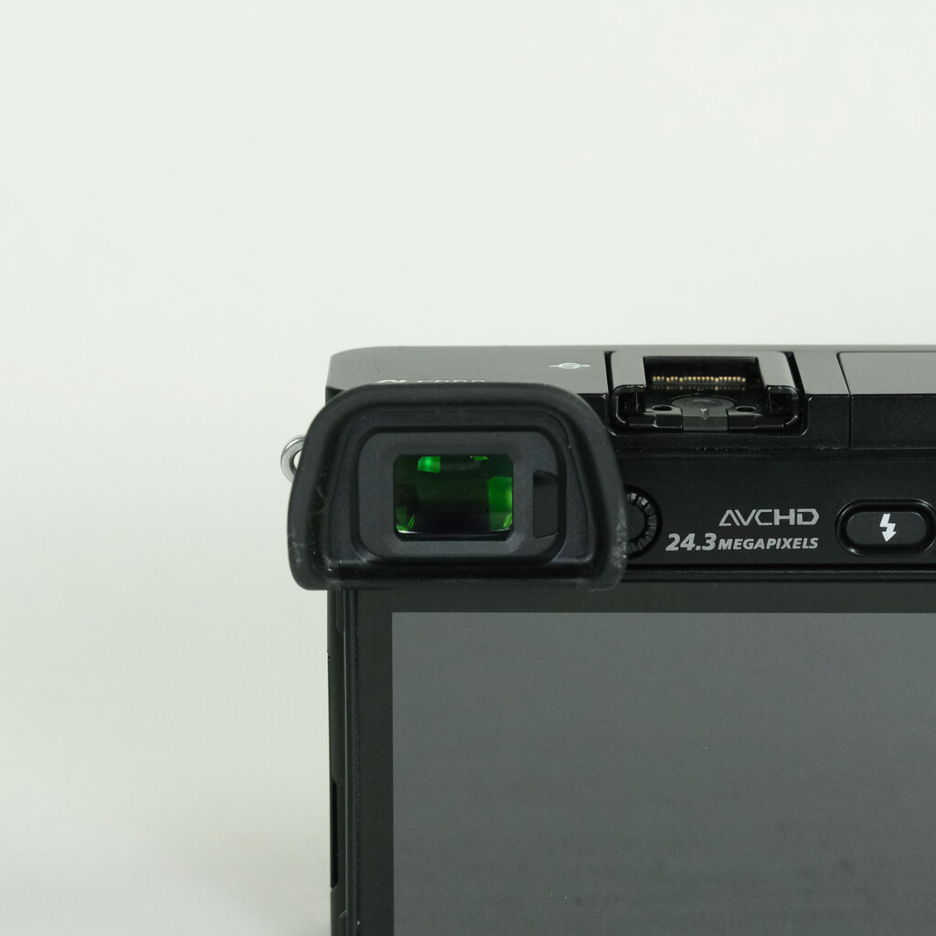 SONY α6000(ILCE-6000) SONY α6000(ILCE-6000)