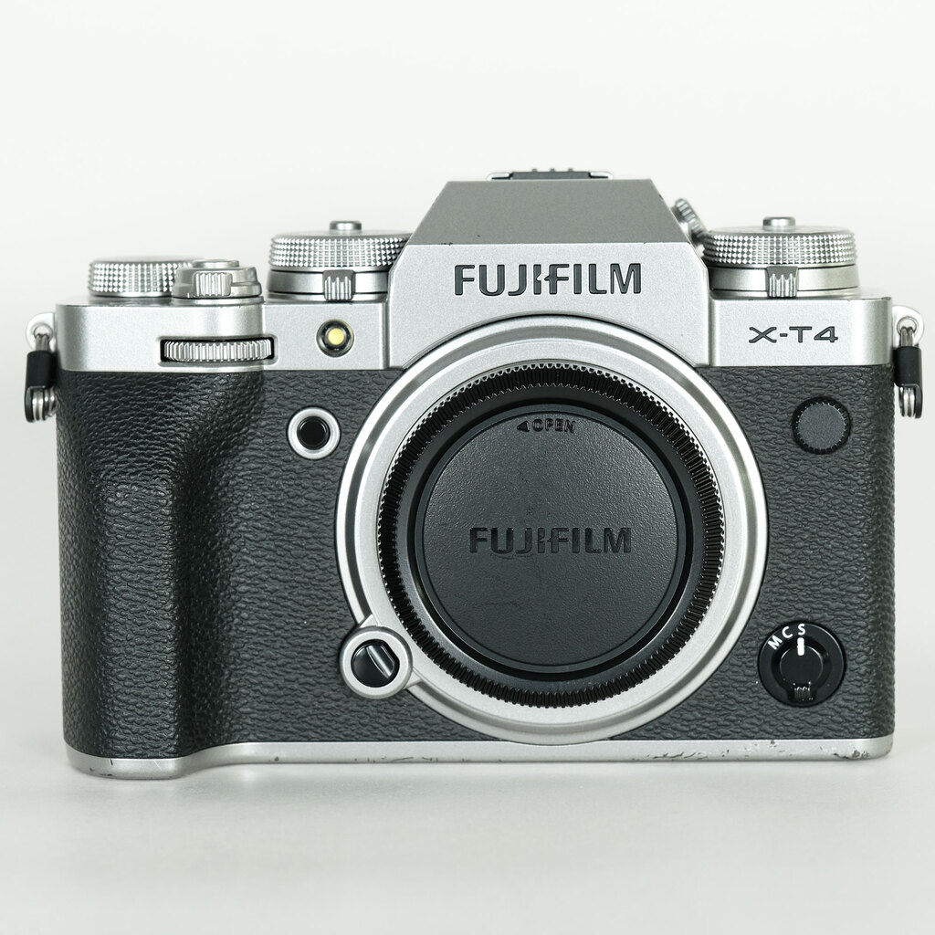 FUJIFILM X-T4