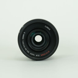 Panasonic LUMIX G VARIO 45-150mm / F4.0-5.6 ASPH. / MEGA O.I.S. Panasonic LUMIX G VARIO 45-150mm / F4.0-5.6 ASPH. / MEGA O.I.S.