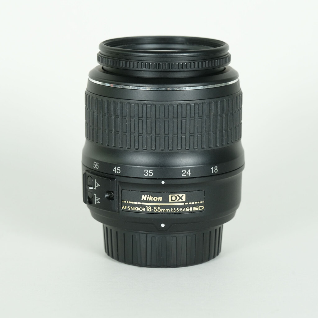 AF-S DX Zoom-Nikkor 18-55mm f/3.5-5.6G ED II 中古価格比較 - 価格.com