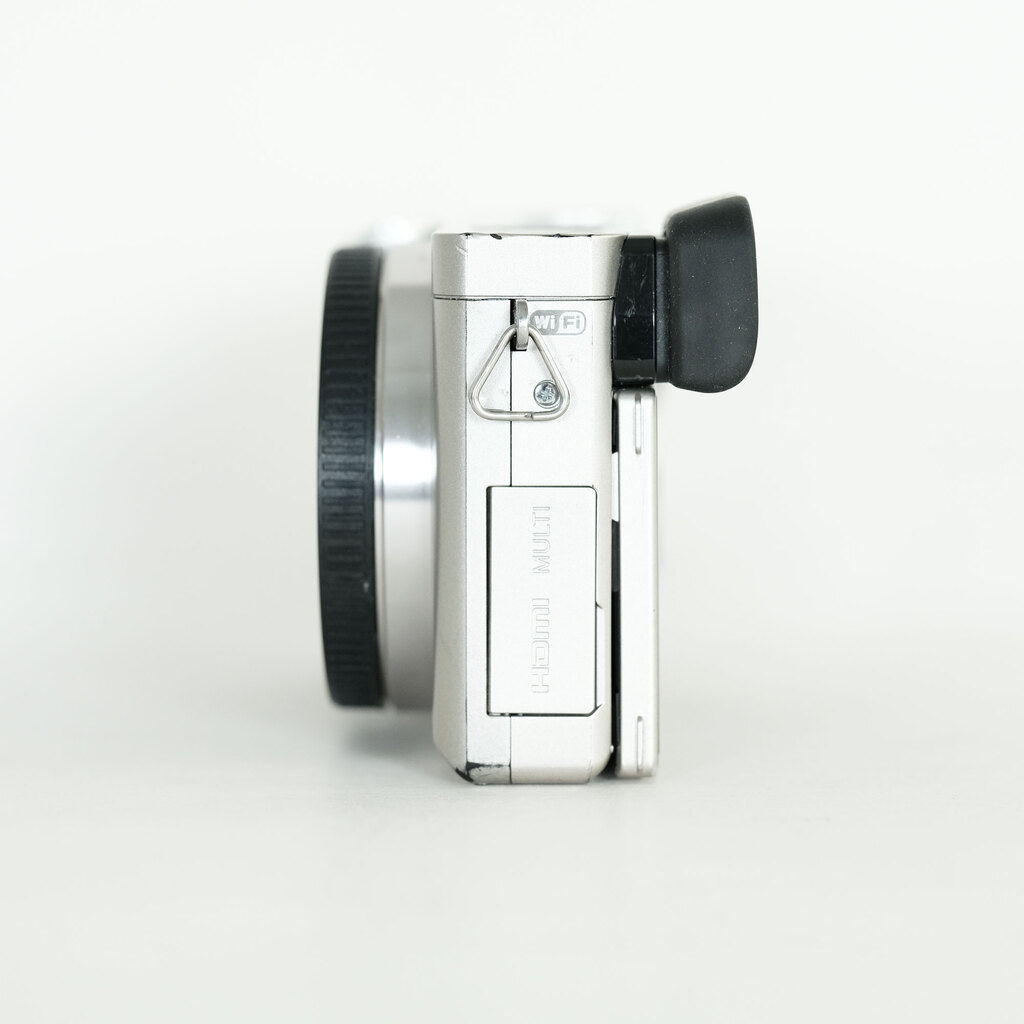 SONY α6000（ILCE-6000）