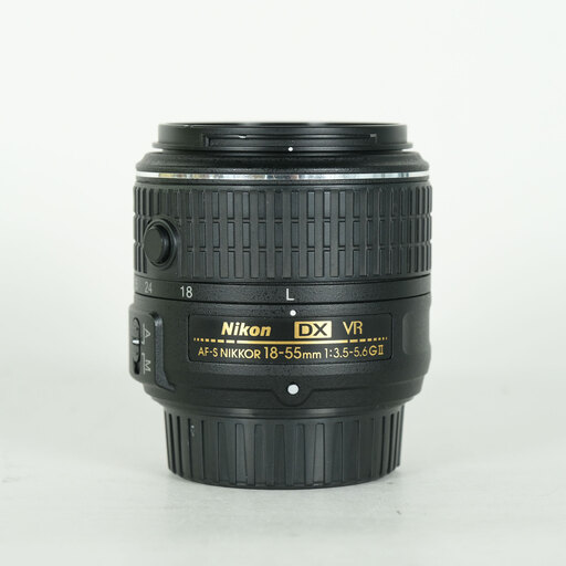 Nikon AF-S DX NIKKOR 18-55mm f3.5-5.6G VR II