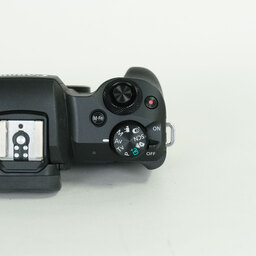 Canon EOS Kiss M Canon EOS Kiss M