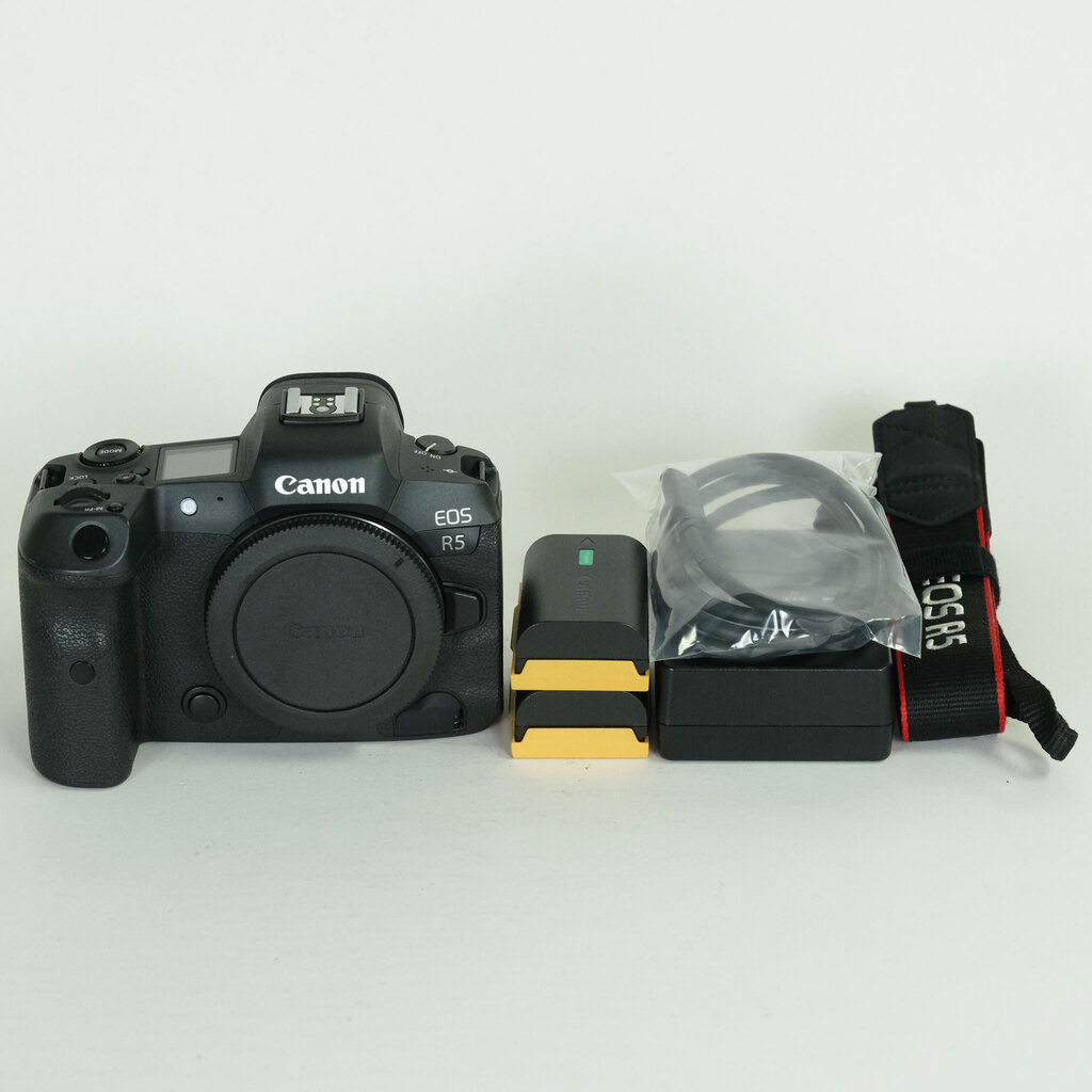 Canon EOS R5 Canon EOS R5