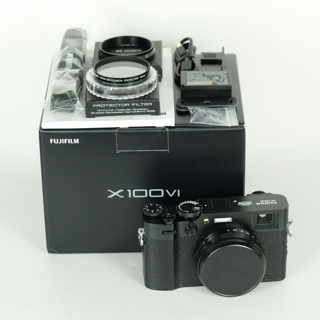 FUJIFILM X100VI [�u���b�N]