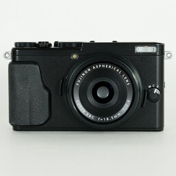 FUJIFILM X70 ブラック