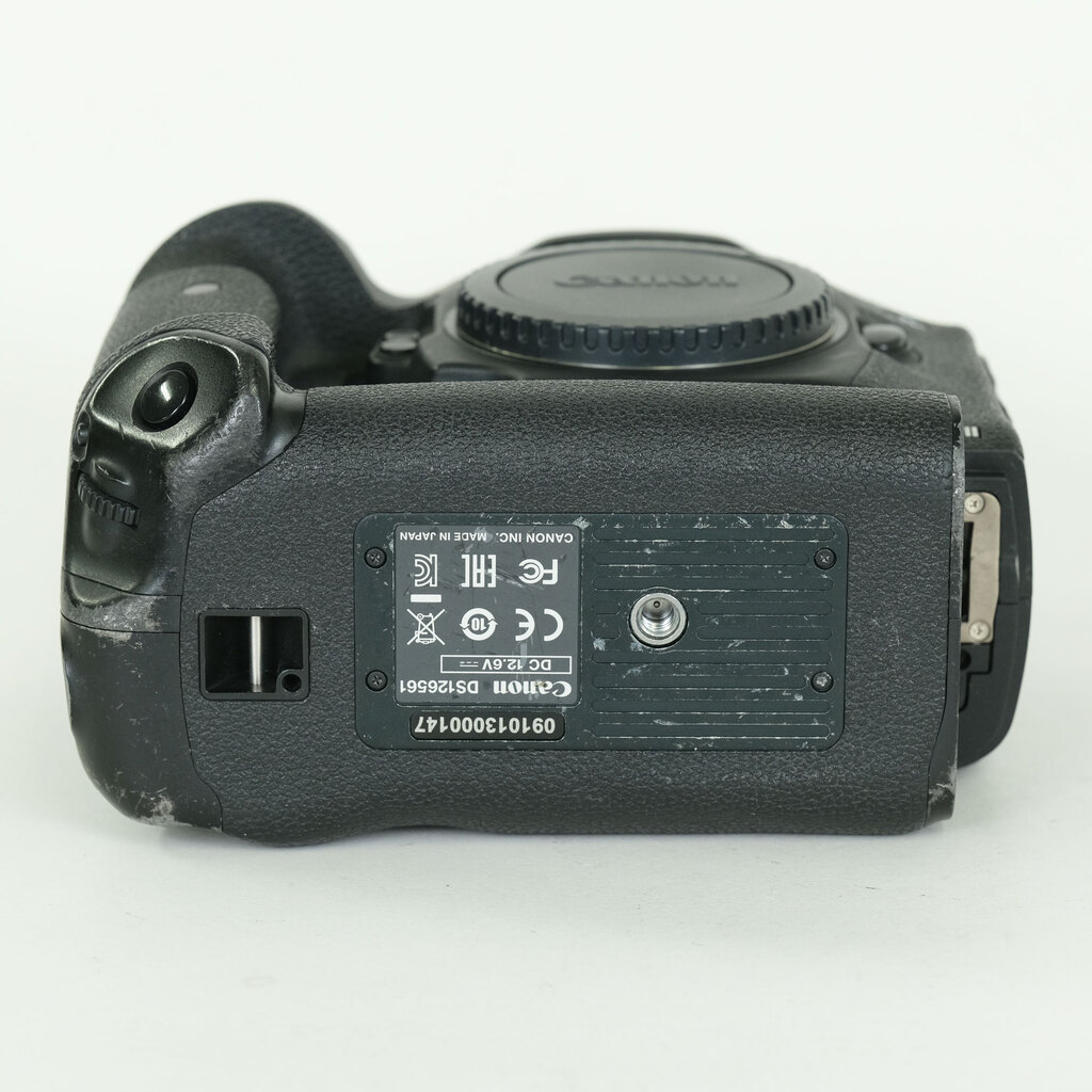 Canon EOS-1D X Mark II