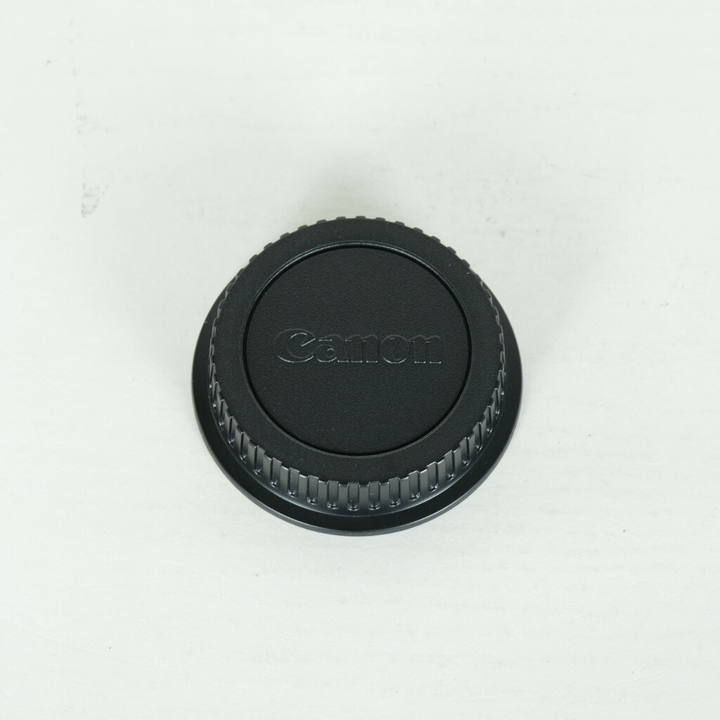 Canon EF-S18-135mm F3.5-5.6 IS USM