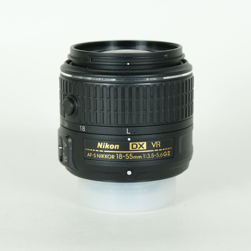 Nikon AF-S DX NIKKOR 18-55mm f3.5-5.6G VR II