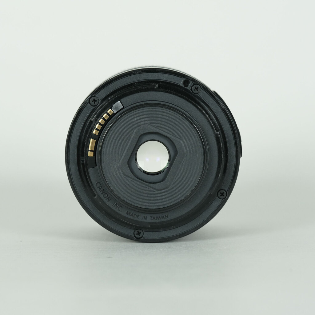 Canon EF-S18-55mm F4-5.6 IS STM