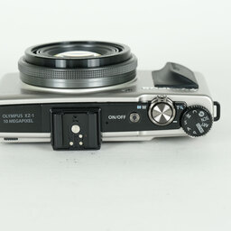 OLYMPUS XZ-1 チタニウムシルバー プレミアムキット OLYMPUS XZ-1 チタニウムシルバー プレミアムキット