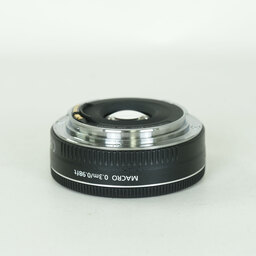 Canon EF40mm F2.8 STM