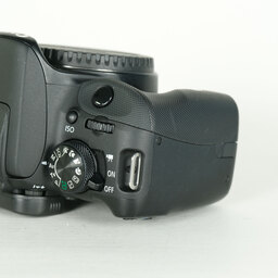 Canon EOS Kiss X7