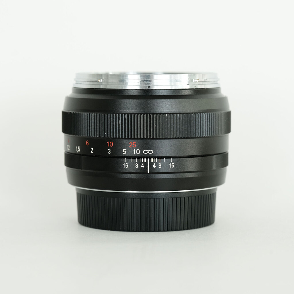 Carl Zeiss Planar T* 50mm F1.4 ZE [キヤノンEF用]