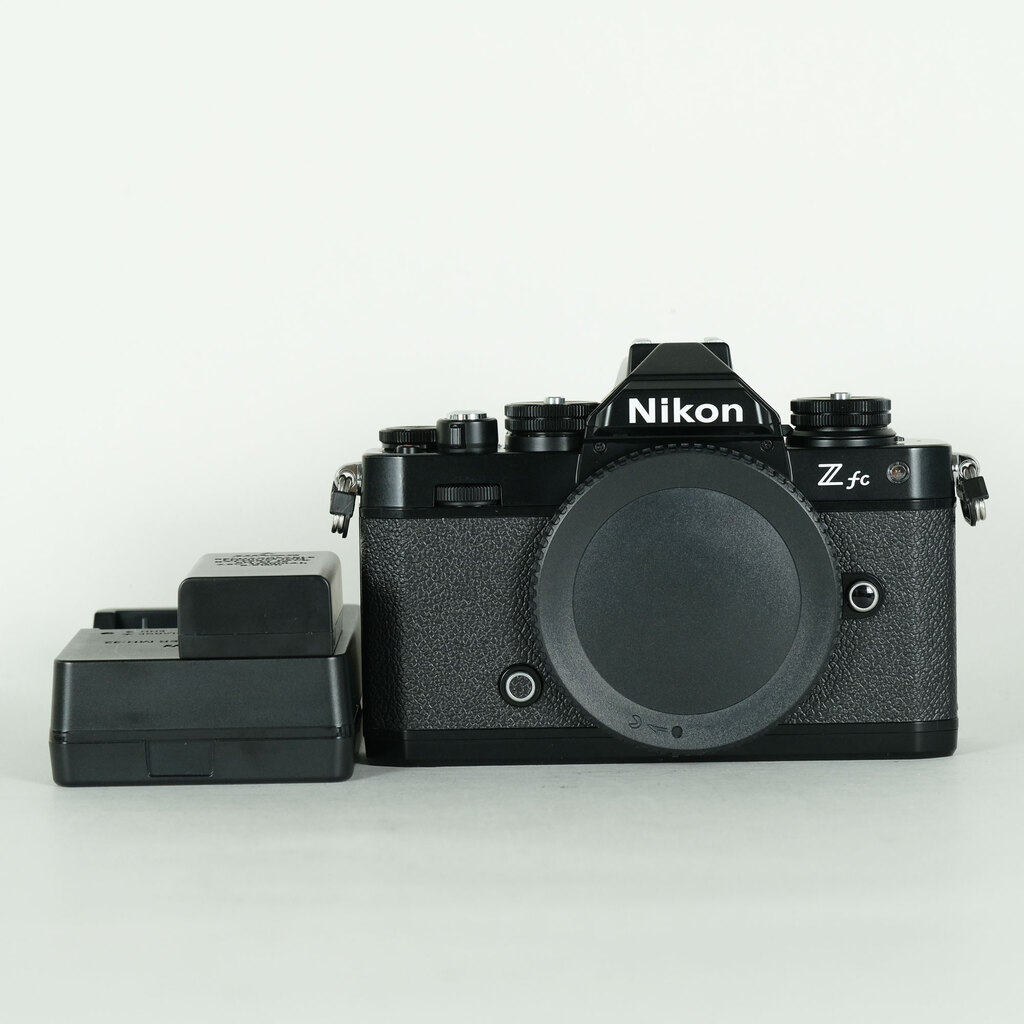 Nikon Z fcの出品 | ONE SCENE（ワンシーン）