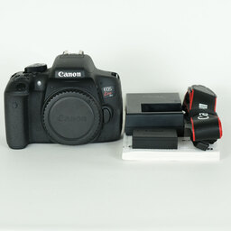 Canon EOS Kiss X8i
