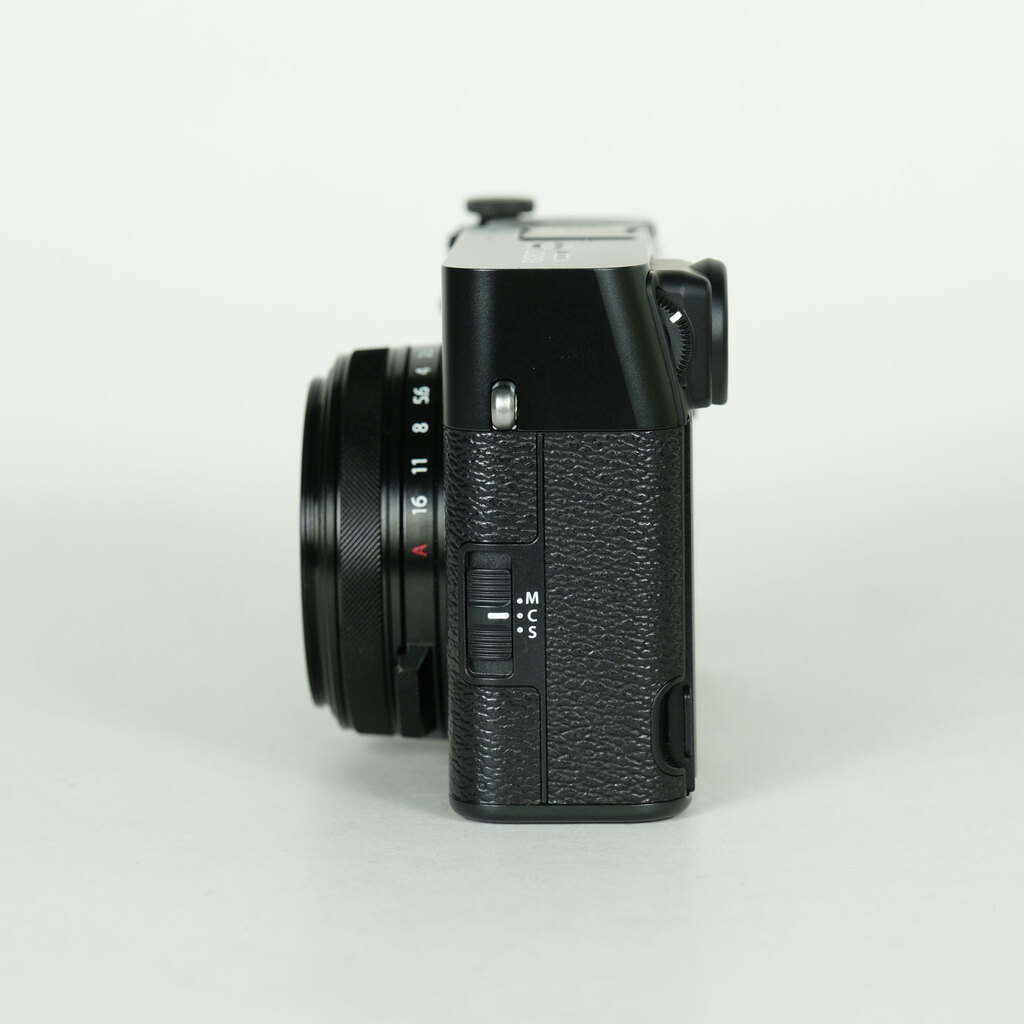 FUJIFILM X100VI [�u���b�N]