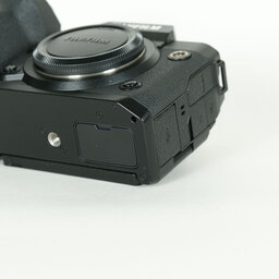 FUJIFILM X-H2