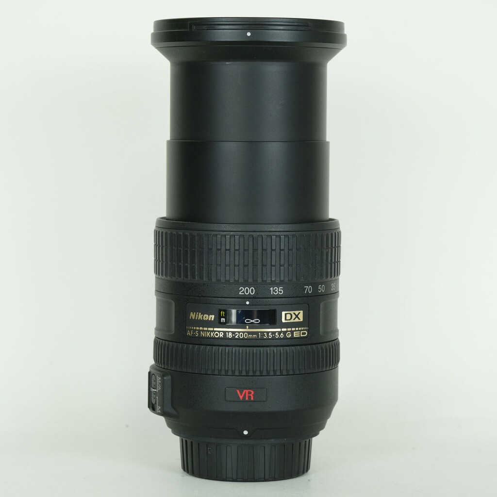 Nikon AF-S DX VR Zoom-Nikkor 18-200mm F3.5-5.6G IF-ED