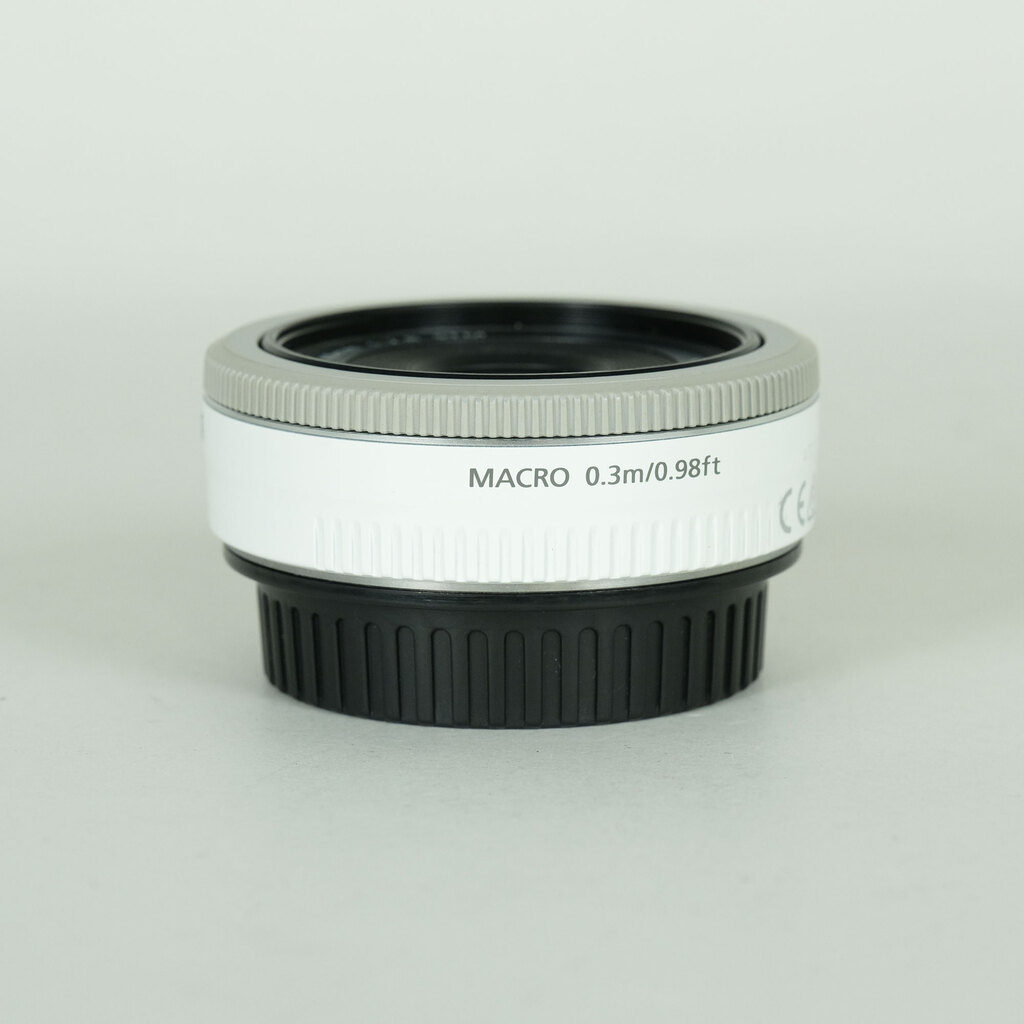Canon EF40mm F2.8 STM ホワイトの出品 | ONE SCENE（ワンシーン）