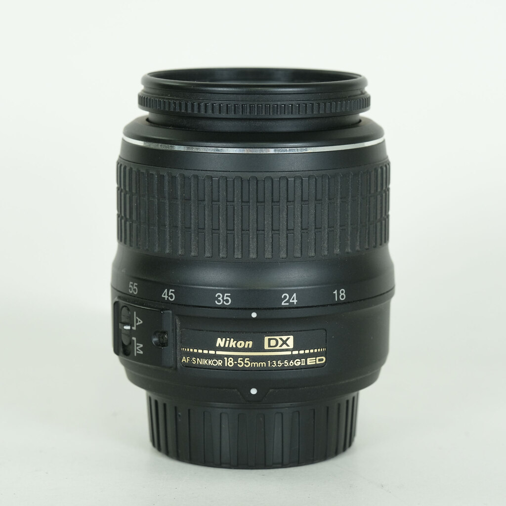Nikon AF-S DX Zoom-Nikkor 18-55mm F3.5-5.6G ED II ブラック Nikon AF-S DX Zoom-Nikkor 18-55mm F3.5-5.6G ED II ブラック