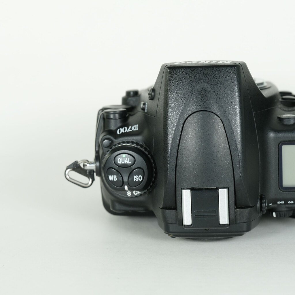Nikon D700 ボディの出品 | ONE SCENE（ワンシーン）
