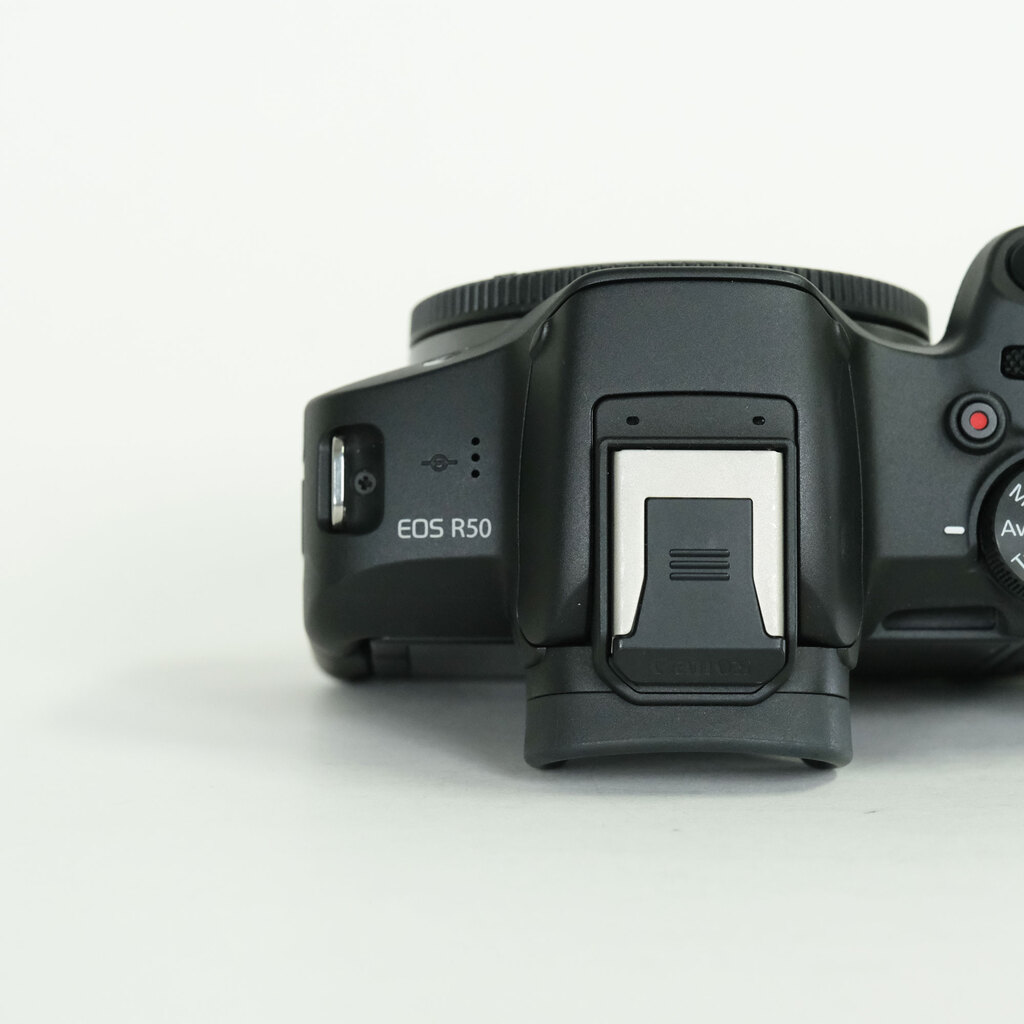 Canon EOS R50
