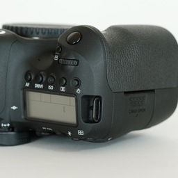 Canon EOS 6D Mark II