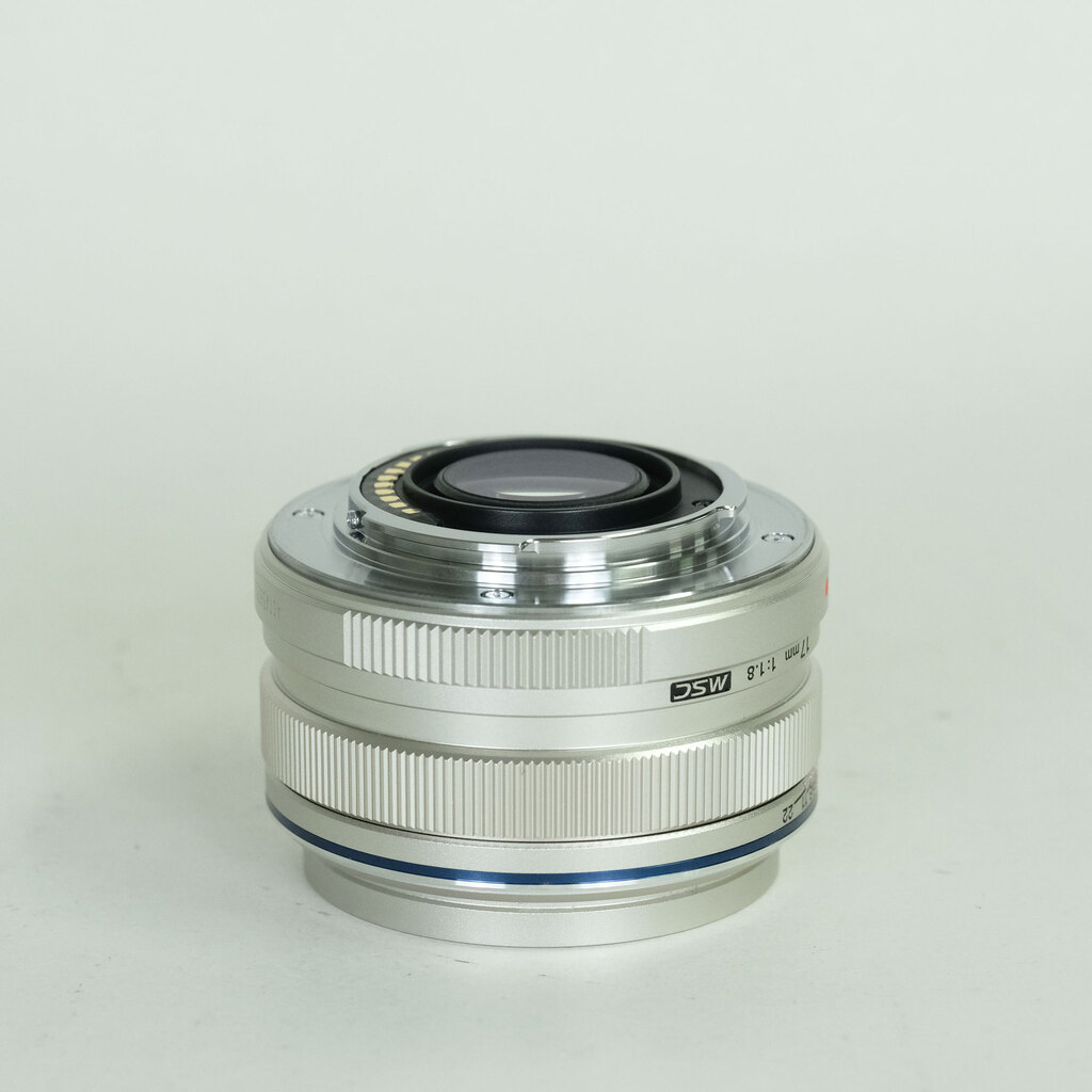 OLYMPUS M.ZUIKO DIGITAL 17mm F1.8の出品 | ONE SCENE（ワンシーン）