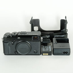 FUJIFILM X-Pro2 FUJIFILM X-Pro2