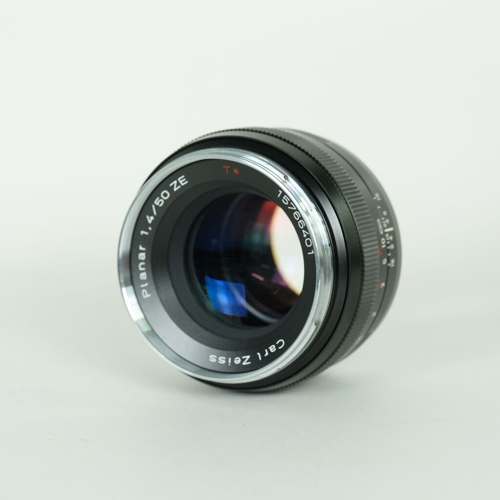 Carl Zeiss Planar T* 50mm F1.4 ZE [キヤノンEF用]の出品 | ONE SCENE