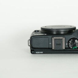 Canon EOS M3 ボディEVFキット ブラック