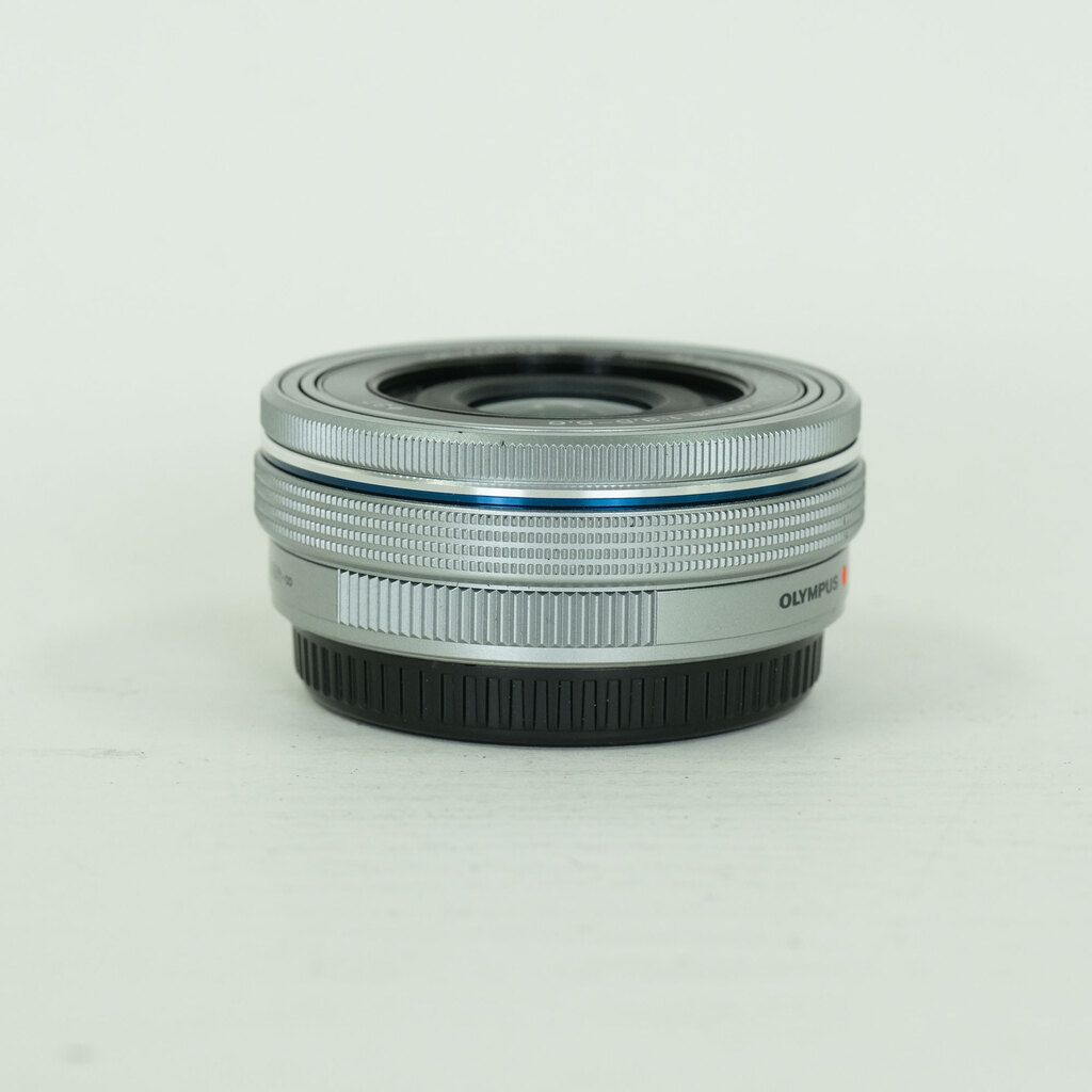 OLYMPUS M.ZUIKO DIGITAL ED 14-42mm F3.5-5.6 EZ シルバー