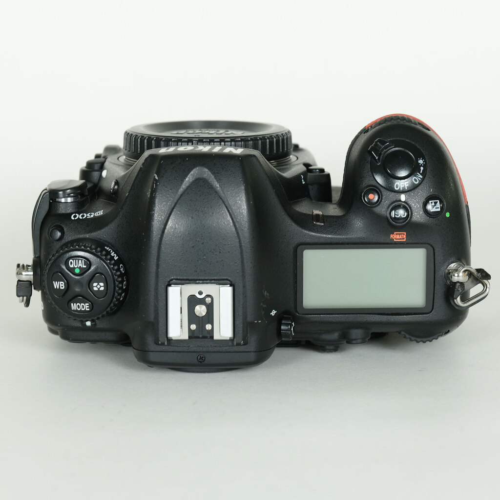 Nikon D500