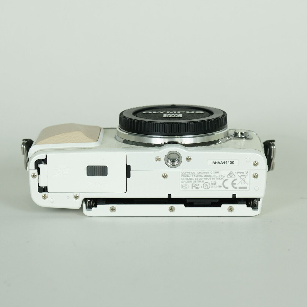 OLYMPUS PEN Lite E-PL7 ボディ ホワイト OLYMPUS PEN Lite E-PL7 ボディ ホワイト