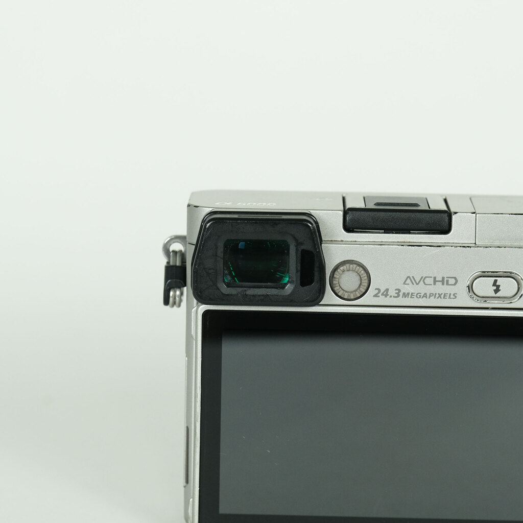 SONY α6000(ILCE-6000) SONY α6000(ILCE-6000)
