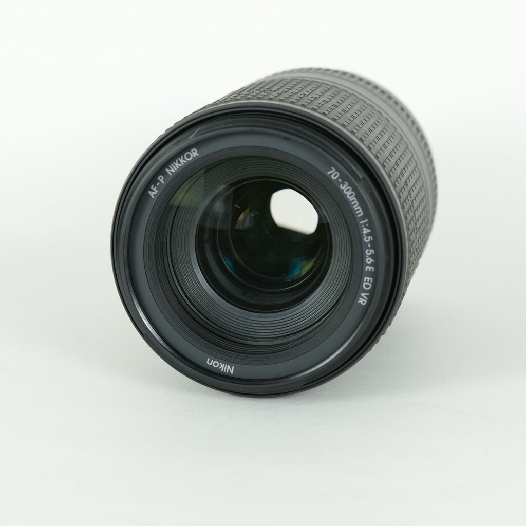 Nikon AF-P NIKKOR 70-300mm f/4.5-5.6E ED VR Nikon AF-P NIKKOR 70-300mm f/4.5-5.6E ED VR