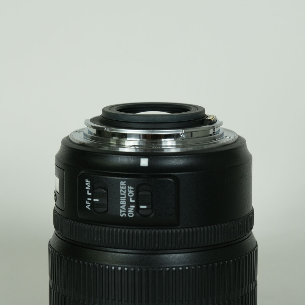 Canon EF-S15-85mm F3.5-5.6 IS USM