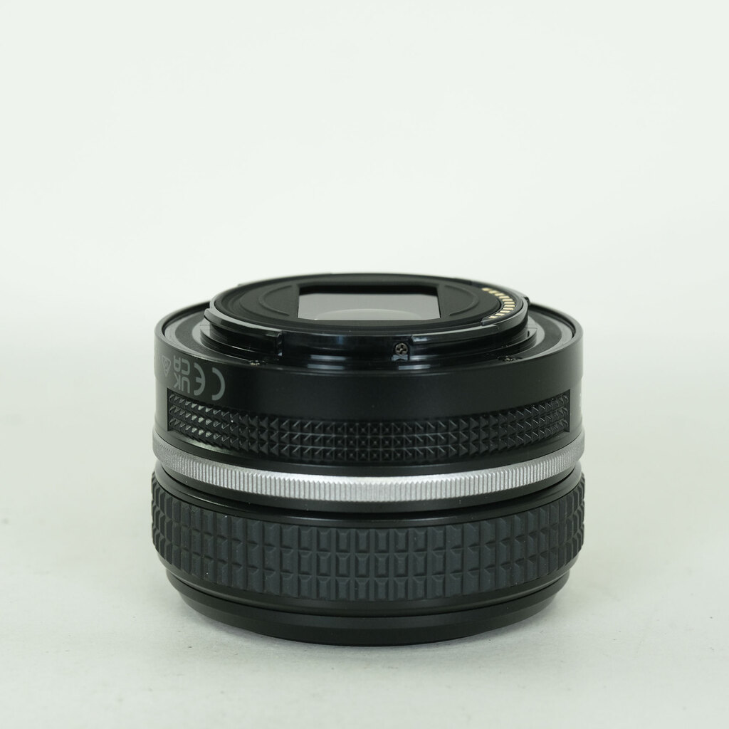 Nikon NIKKOR Z 40mm f/2 Nikon NIKKOR Z 40mm f/2