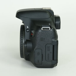 Canon EOS Kiss X8i
