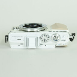 OLYMPUS PEN Lite E-PL7 ボディ ホワイト