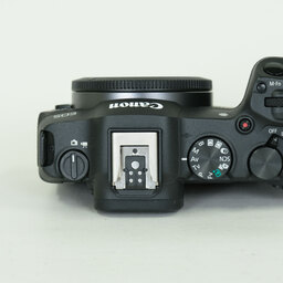 Canon EOS R8