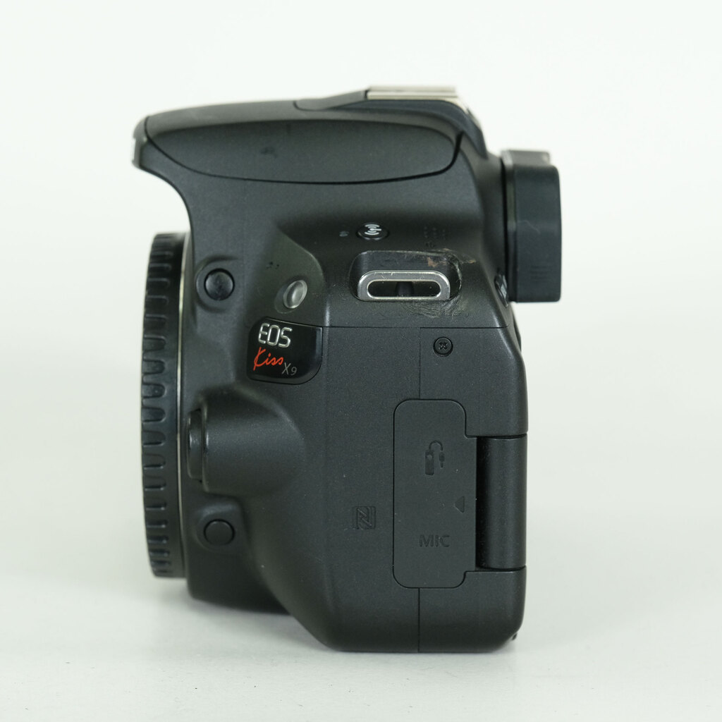 Canon EOS Kiss X9