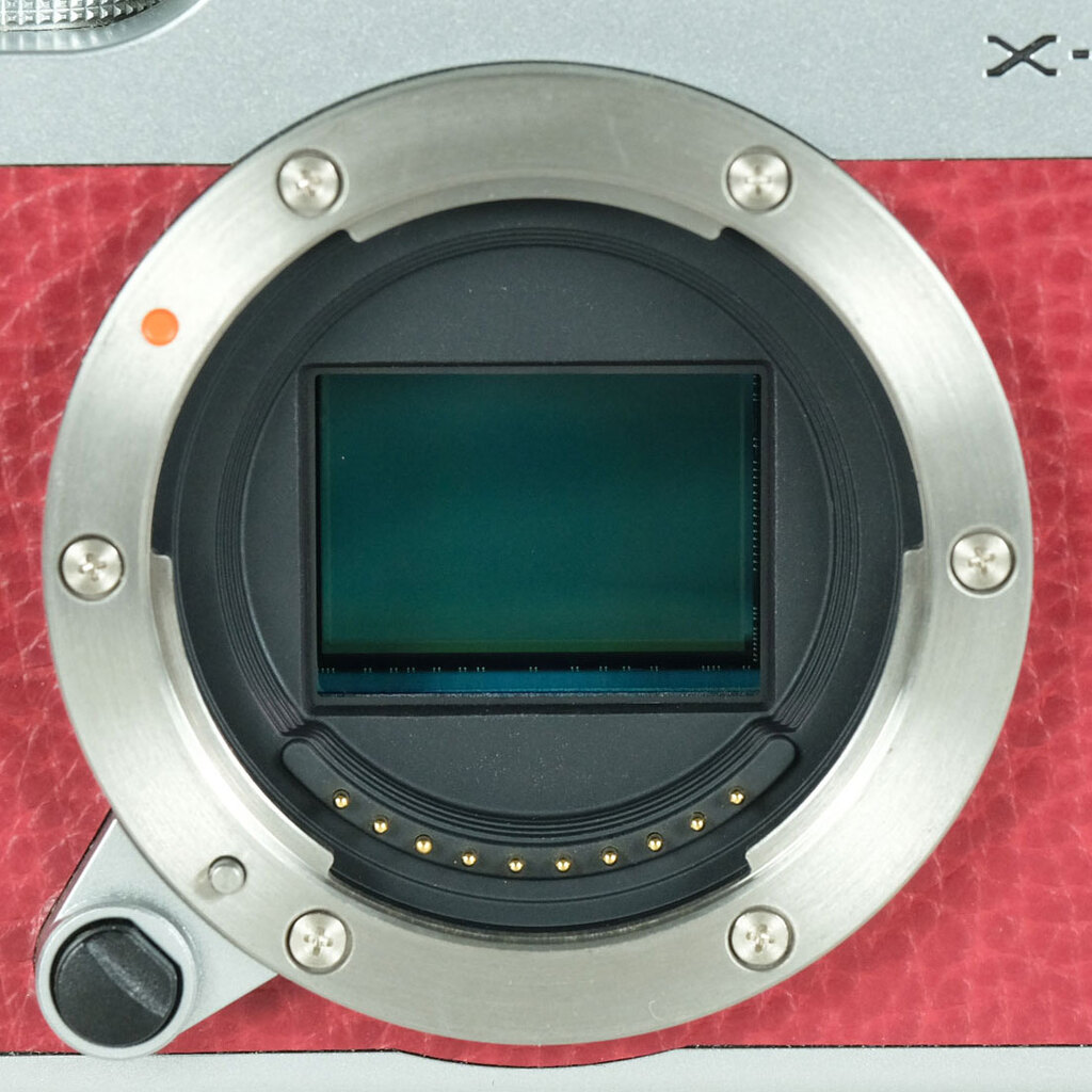 FUJIFILM X-A1 ボディ レッドの出品 | ONE SCENE（ワンシーン）