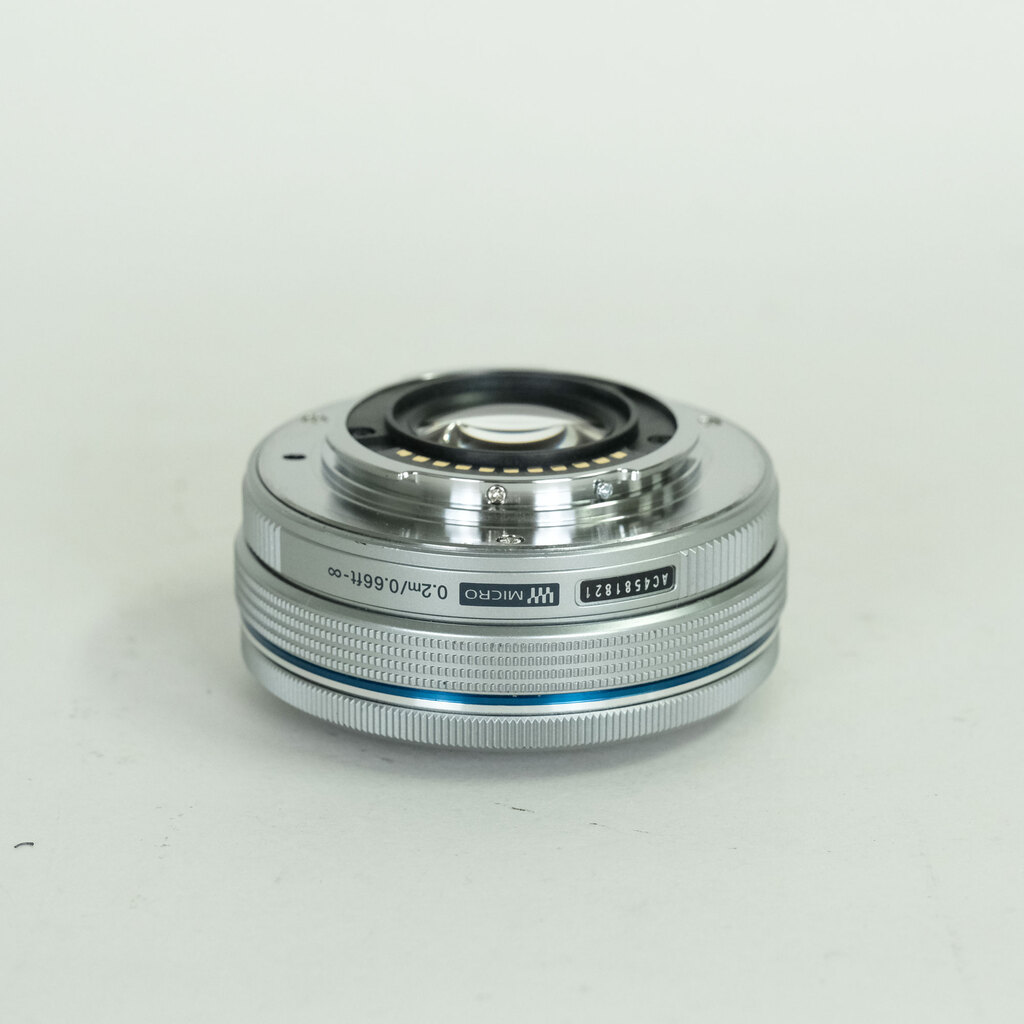 OLYMPUS M.ZUIKO DIGITAL ED 14-42mm F3.5-5.6 EZ シルバー