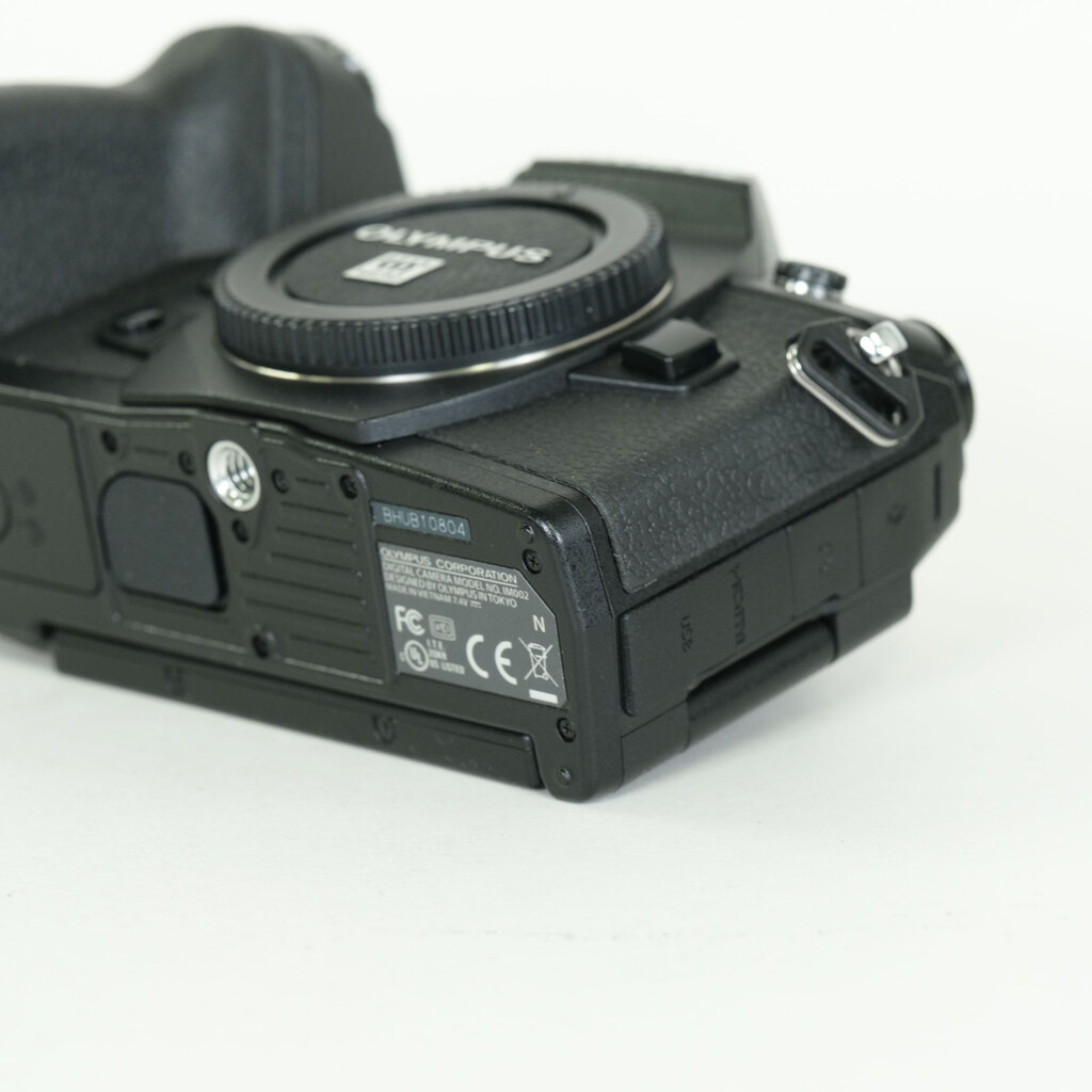 OLYMPUS OM-D E-M1 Mark II