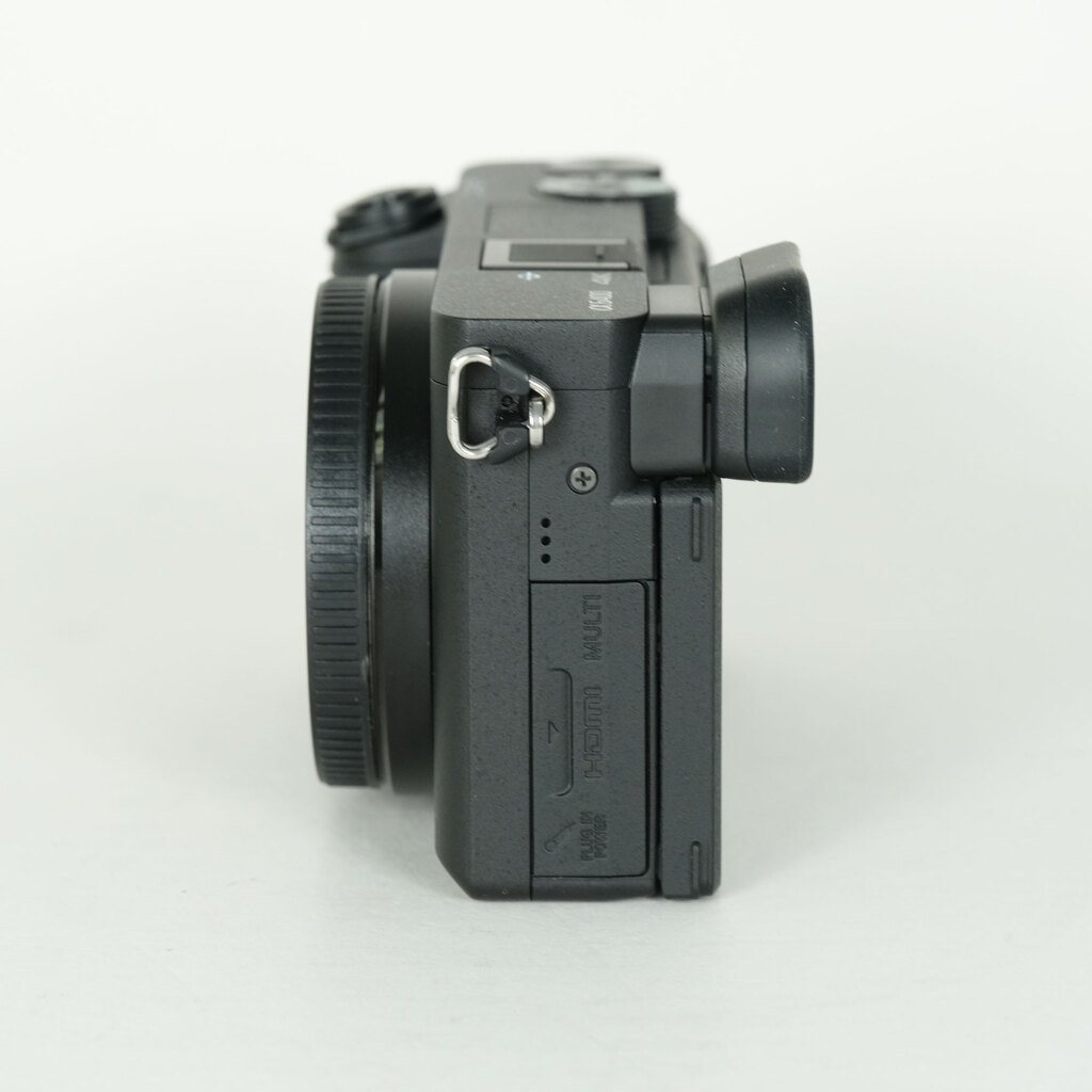 SONY α6400（ILCE-6400）の出品 | ONE SCENE（ワンシーン）