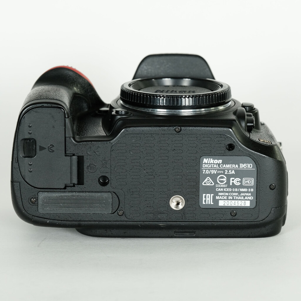 Nikon D610