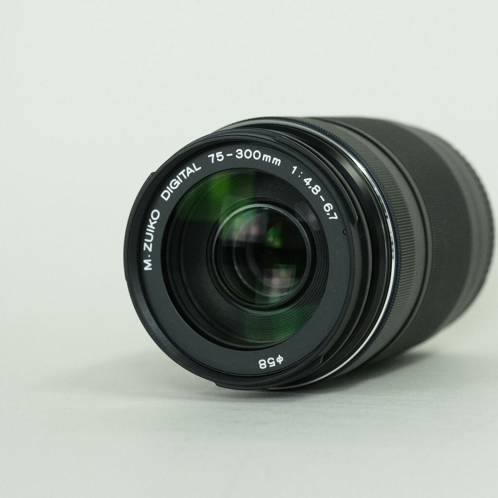OLYMPUS M.ZUIKO DIGITAL ED 75-300mm F4.8-6.7 II