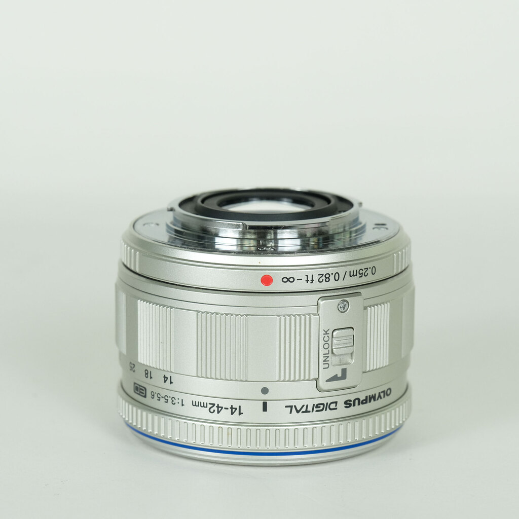 OLYMPUS M.ZUIKO DIGITAL ED 14-42mm F3.5-5.6 シルバーの出品 | ONE